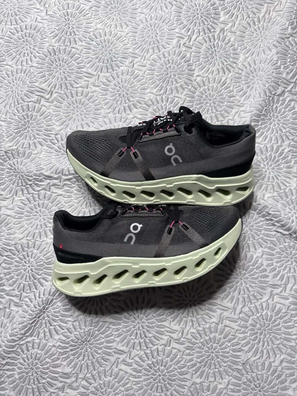 On Running Cloudeclipse Rock Lima Black Green Pink Running Shoes 10.5 Men’s